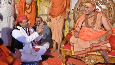 Photo of शंकराचार्य अविमुक्तेश्वरानंद  के आशीर्वाद से होगा नकली संतों का अंत: अखिलेश